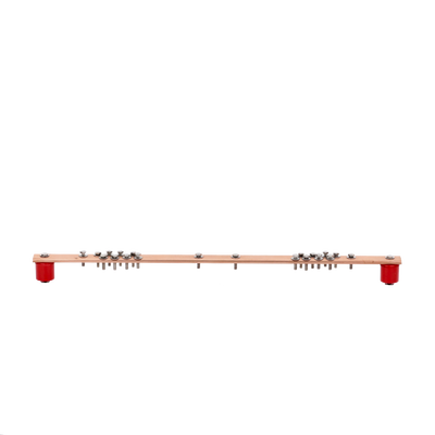 Barra Distribución Tierra Rack 19 in / Cobre 100% / 550A / Aisladores Rojos / 0.64 cm (0.25 in) / J-STD-607-A
