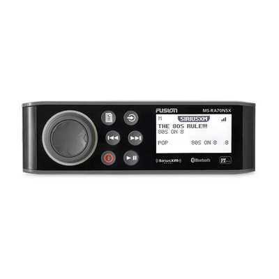 Sistema de Audio Marino / Pantalla LCD Monocroma 2.6″ / Multi-Zone 2 Zonas / Potencia Pico 200 W / Bluetooth y ANT / IPX7 / SiriusXM y DAB+