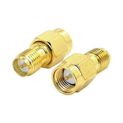 Adaptador RF / SMA Macho a SMA Hembra Inverso / Montaje en Línea / Cuerpo Bronce con Oro / Aislante Teflón