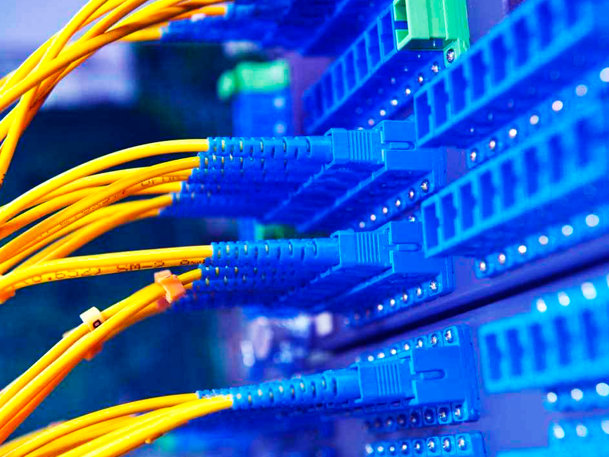 Instalación profesional de fibra óptica